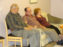 Makkaranpaisto ja lauluilta Väentuvassa
